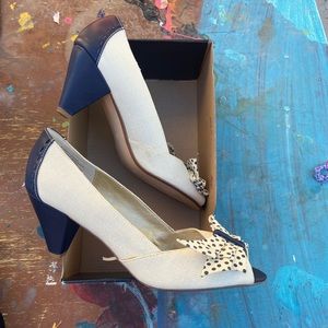 Seychelles mixed emotions heel navy beige